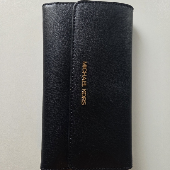 Michael Kors Black Leather Wallet with Gold Logo - Picture 1 of 5